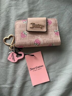 Juicy Couture Pink & Cream Strawberry Print Wallet NWT